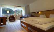 Unsere Hotel - Zimmerbeispiel im Neubau - gay wandern in Matrei-Osttirol Unsere Hotel - Zimmerbeispiel im Neubau - gay wandern in Matrei-Osttirol